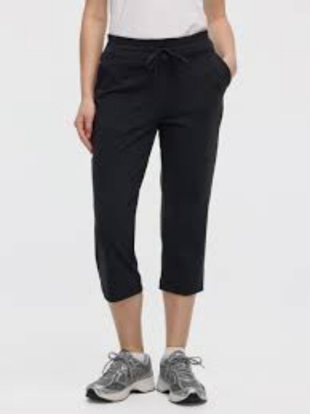 New with Tags HYBA Moistire-Wicking Breathable Black Urban Carpi Women's XL
